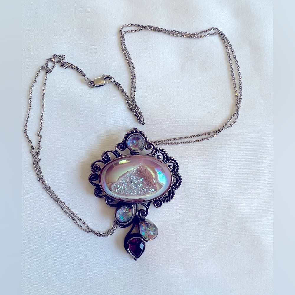 Sajen Druzy and semi precious stone necklace in SS with double chain necklace.